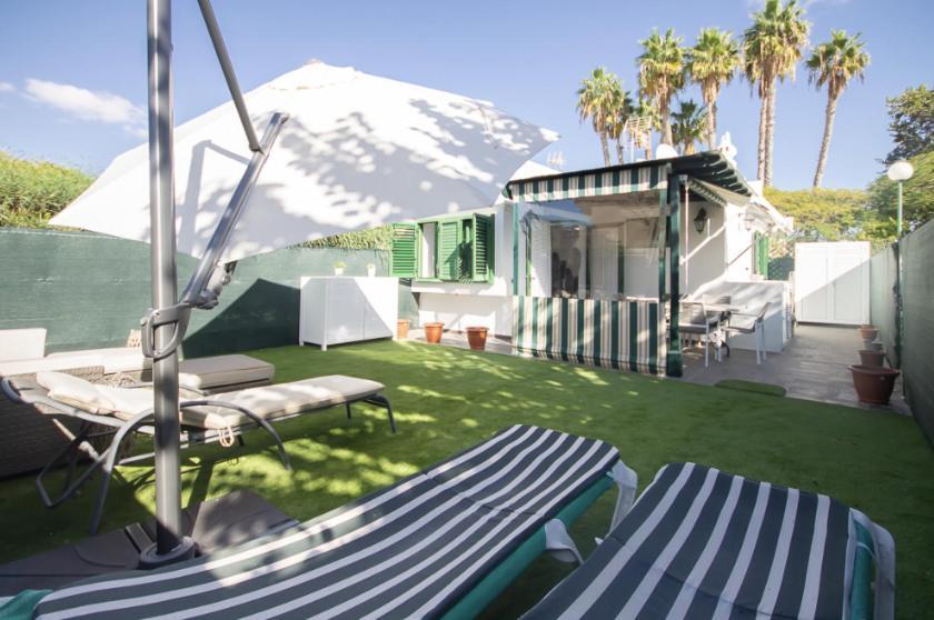 Charming Bungalow With Private Garden マスパロマス エクステリア 写真